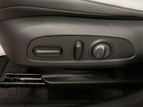 Used 2024 Buick Envista Preferred w/ Convenience I Package image 12