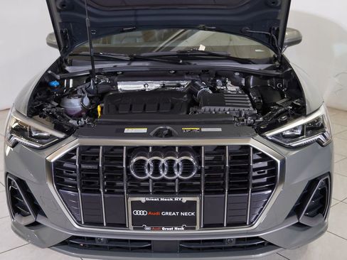 Used 2025 Audi Q3 2.0T Premium w/ Convenience Package image 28