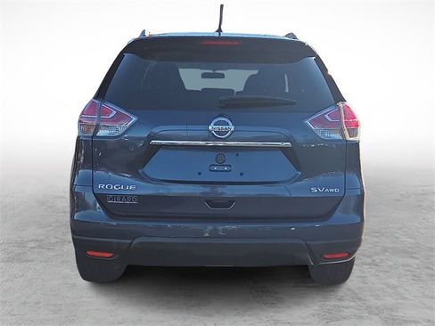 Used 2015 Nissan Rogue SV image 5