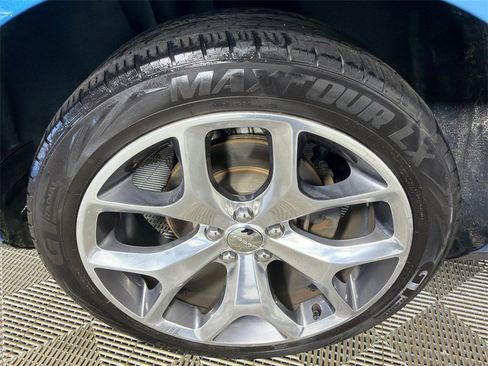 Used 2015 Dodge Challenger SXT Plus image 18