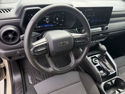 Used 2024 Chevrolet Colorado Trail Boss w/ Advanced Trailering Package image 18