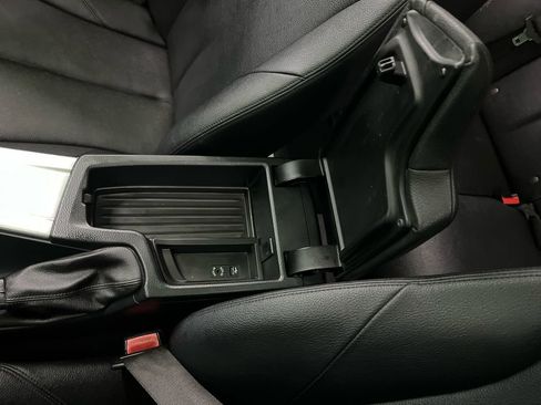 Used 2017 BMW 320i Sedan RWD image 26