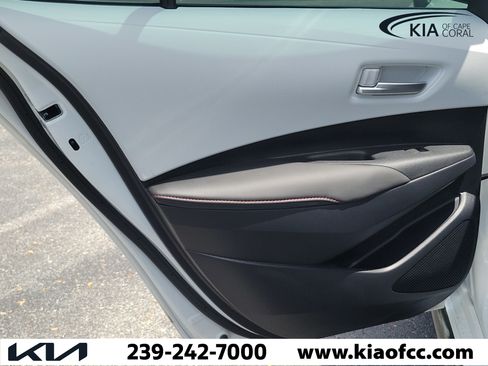 Used 2025 Toyota Corolla SE FWD image 14