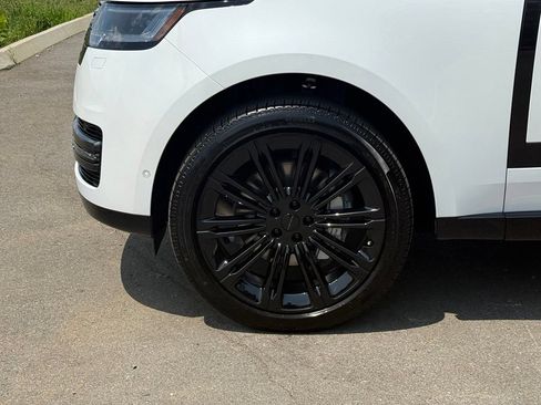 New 2026 Land Rover Range Rover Long Wheelbase SE AWD/4WD image 9