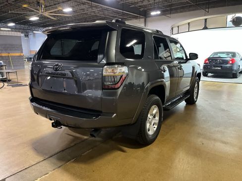 Used 2023 Toyota 4Runner SR5 Premium w/ Moonroof Package AWD/4WD image 8