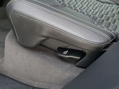 Used 2021 Lamborghini Urus image 14