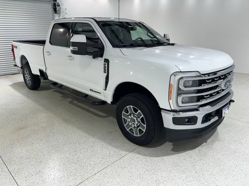 Used 2023 Ford F250 Lariat w/ FX4 Off-Road Package AWD/4WD image 7