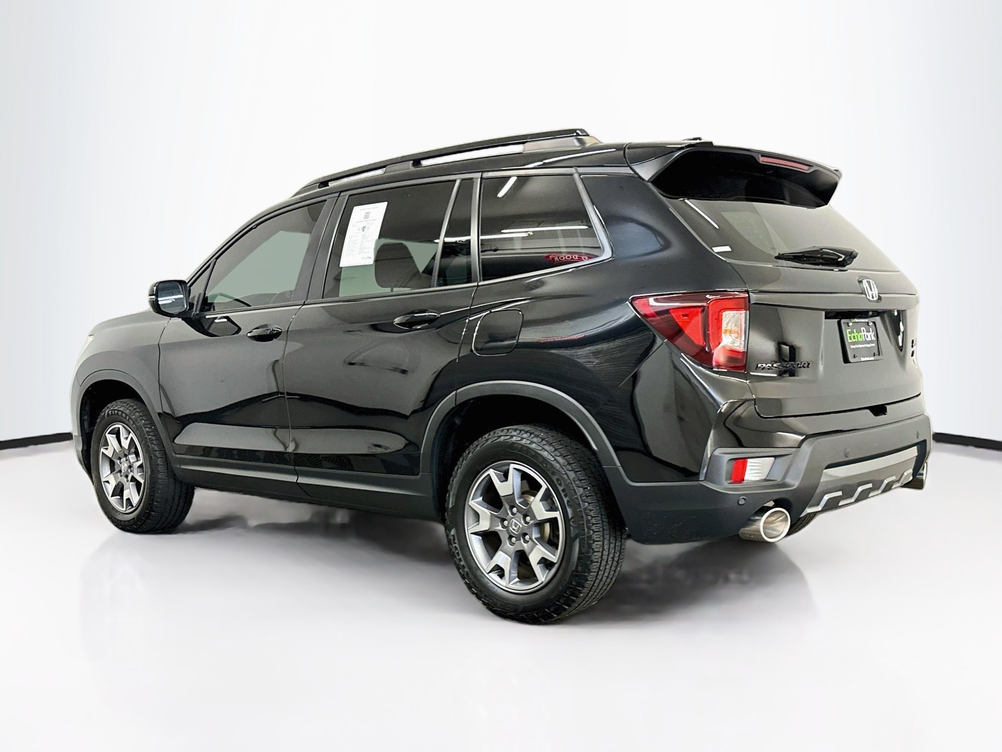 Used 2023 Honda Passport TrailSport image 5