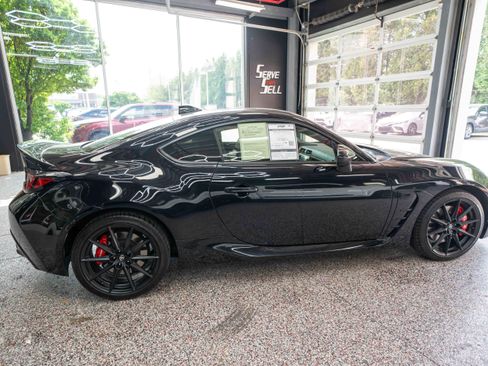 Used 2024 Toyota GR86 Premium w/ Performance Package RWD image 4