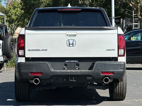 Used 2023 Honda Ridgeline Black Edition image 4