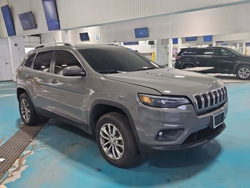 Used 2019 Jeep Cherokee Latitude Plus image 1