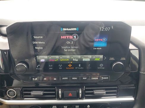 Used 2022 Nissan Pathfinder SL image 32