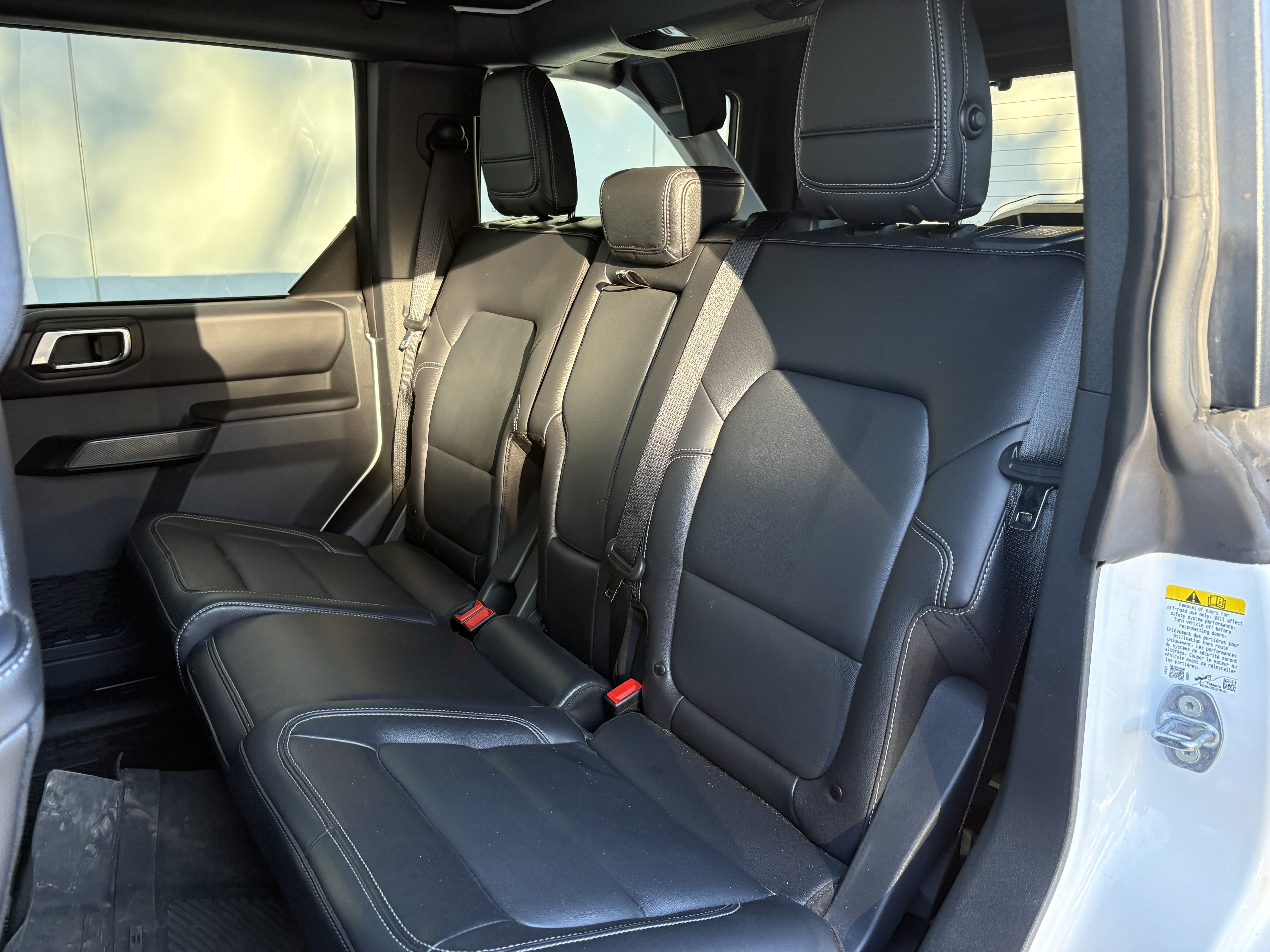 Used 2025 Ford Bronco Outer Banks AWD/4WD image 9