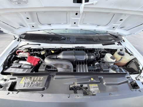 Used 2014 Ford E-150 and Econoline 150 RWD image 17