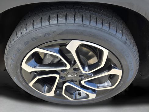 Used 2024 Chevrolet Trax RS image 7