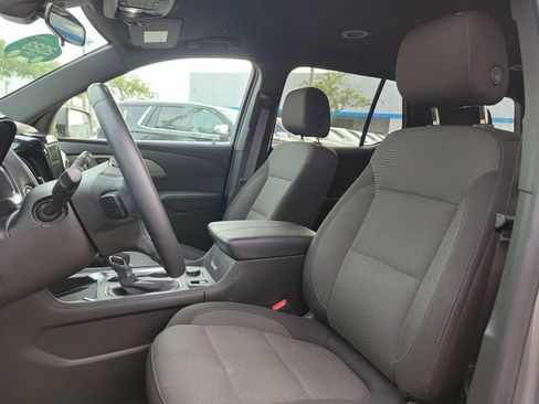 Certified 2023 Chevrolet Traverse LT FWD image 20