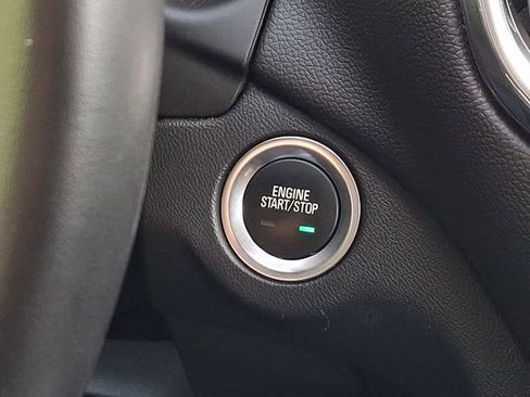 Used 2023 Chevrolet Equinox LT AWD/4WD image 24