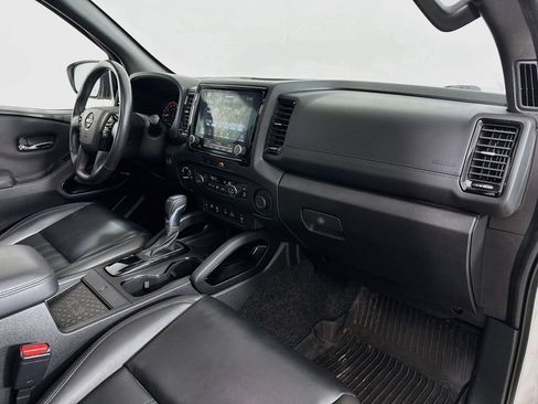 Used 2022 Nissan Frontier PRO-4X AWD/4WD image 36