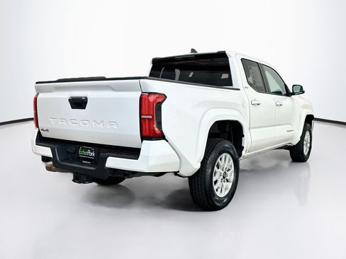 Used 2024 Toyota Tacoma SR5 AWD/4WD image 9