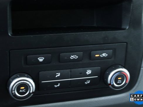 Used 2018 Nissan NV 2500 S image 26