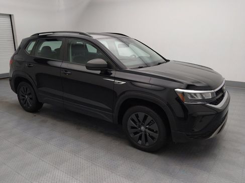 Used 2022 Volkswagen Taos S image 11