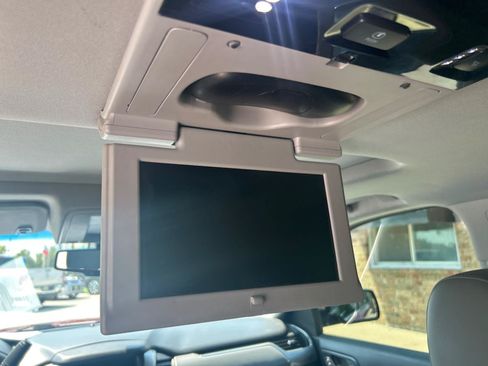 Used 2015 Chevrolet Tahoe LT AWD/4WD image 22