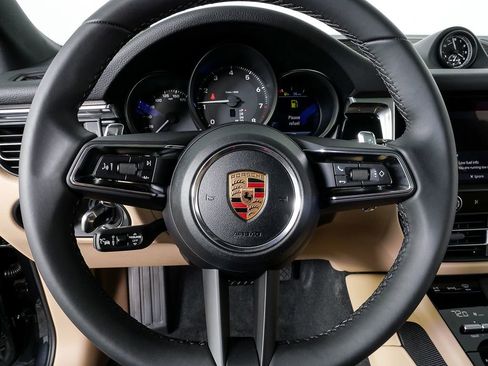 New 2026 Porsche Macan image 9