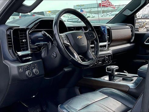 Used 2022 Chevrolet Silverado 1500 High Country w/ High Country Premium Package image 14