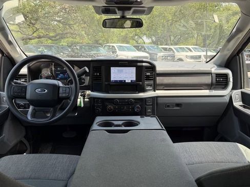 Used 2025 Ford F250 XLT AWD/4WD image 19