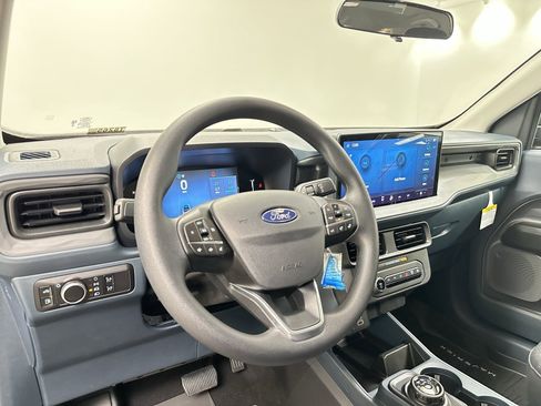 New 2025 Ford Maverick XL image 12