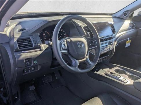 Certified 2025 Honda Ridgeline RTL image 2