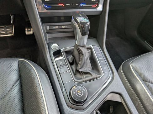 Used 2022 Volkswagen Tiguan SEL R-Line image 20