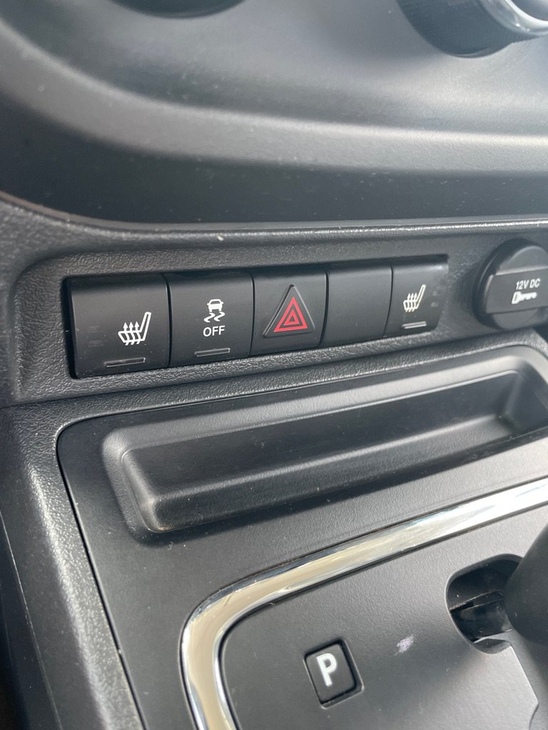 Used 2016 Jeep Patriot Latitude FWD image 14