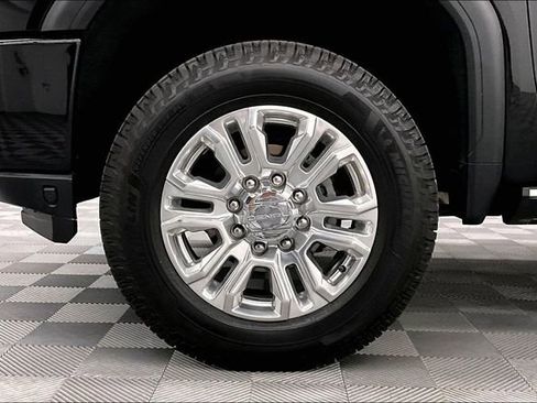 Used 2021 GMC Sierra 3500 Denali w/ Denali Ultimate Package AWD/4WD image 10