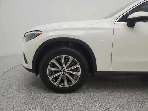 Certified 2025 Mercedes-Benz GLC 300 image 25