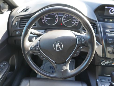 Used 2018 Acura ILX FWD image 17