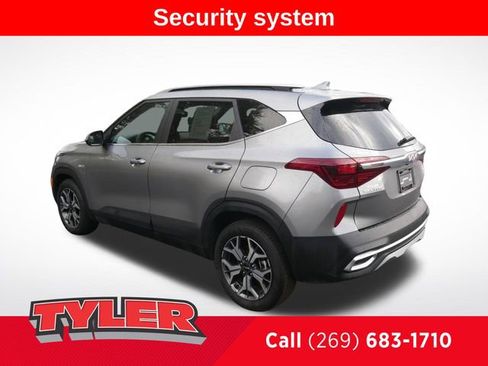 Used 2023 Kia Seltos EX image 5