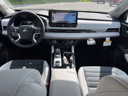 New 2026 Mitsubishi Outlander SE AWD/4WD image 29