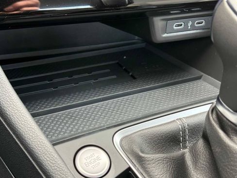 New 2026 Volkswagen Jetta SE FWD image 19