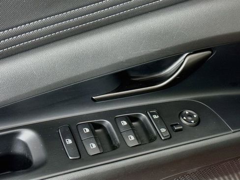 Certified 2025 Hyundai Elantra Sport FWD image 20