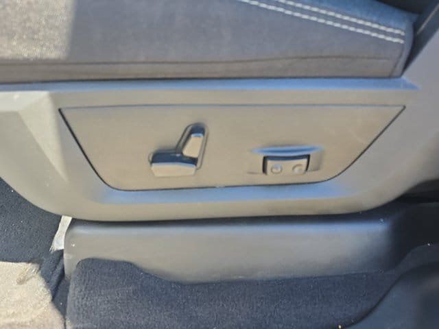 Used 2026 RAM 2500 Big Horn AWD/4WD image 20