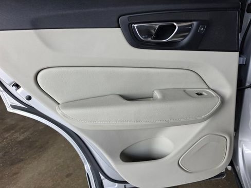 Used 2020 Volvo XC60 T5 Inscription FWD image 27