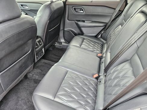 Used 2021 Nissan Rogue Platinum FWD image 20