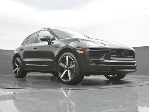 New 2026 Porsche Macan AWD/4WD image 33