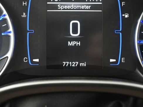Used 2022 Chrysler Voyager LX FWD image 36