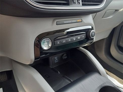 Used 2023 Ford Escape Platinum image 22