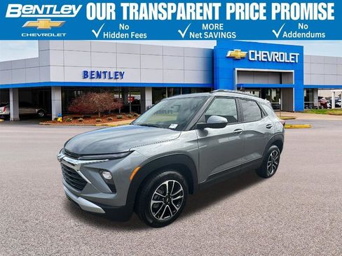 New 2026 Chevrolet TrailBlazer LT FWD image 1