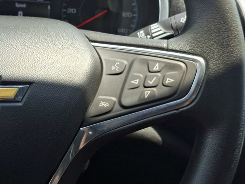 Used 2017 Chevrolet Malibu LT FWD image 24