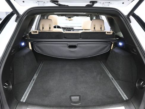 Used 2018 Cadillac XT5 Premium Luxury AWD/4WD image 31