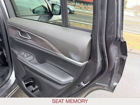 Certified 2025 Jeep Grand Cherokee Limited w/ Trailer Tow Package image 12